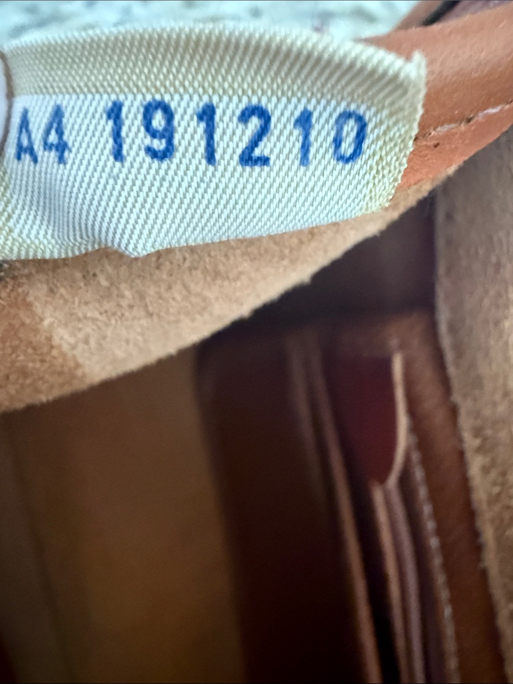 Dooney & Bourke 80’s Vintage Essex Shoulder Bag Saddle Tan All Weather Leather - Picture 10 of 16